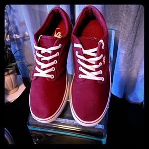 Women’s Van Shoes 7.5